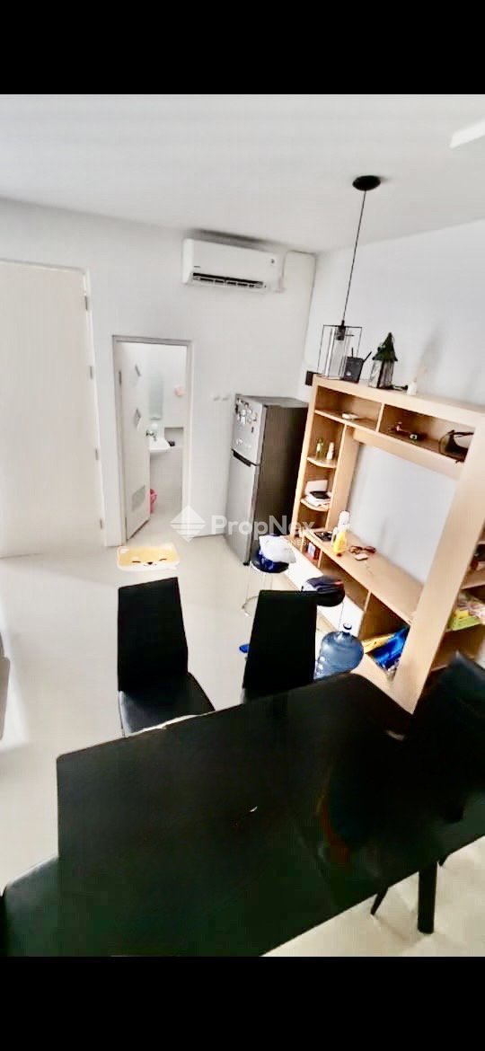 DIJUAL RUMAH ROYAL RESIDENCE OAKWOOD 2LT FURNISH BAGUS — foto 4