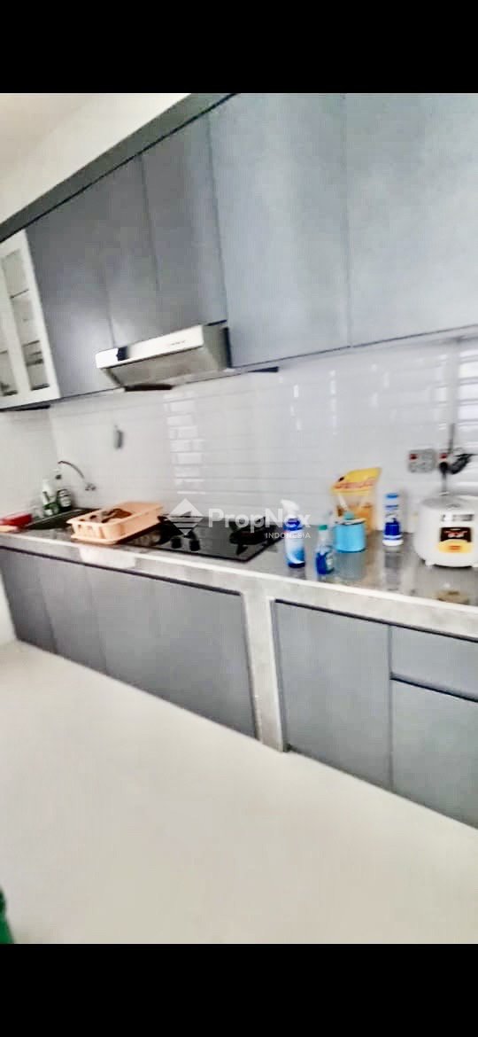 DIJUAL RUMAH ROYAL RESIDENCE OAKWOOD 2LT FURNISH BAGUS — foto 5