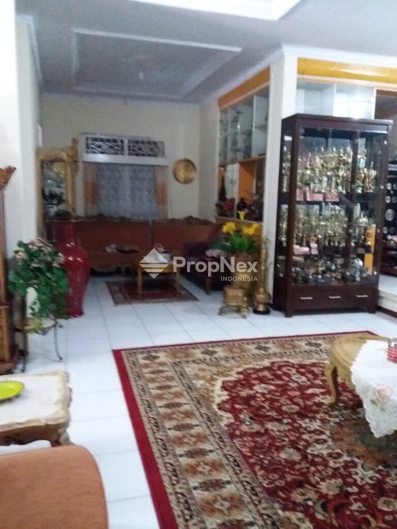 Depok Rumah Kebun 3 menit ke Margonda Raya — foto 4