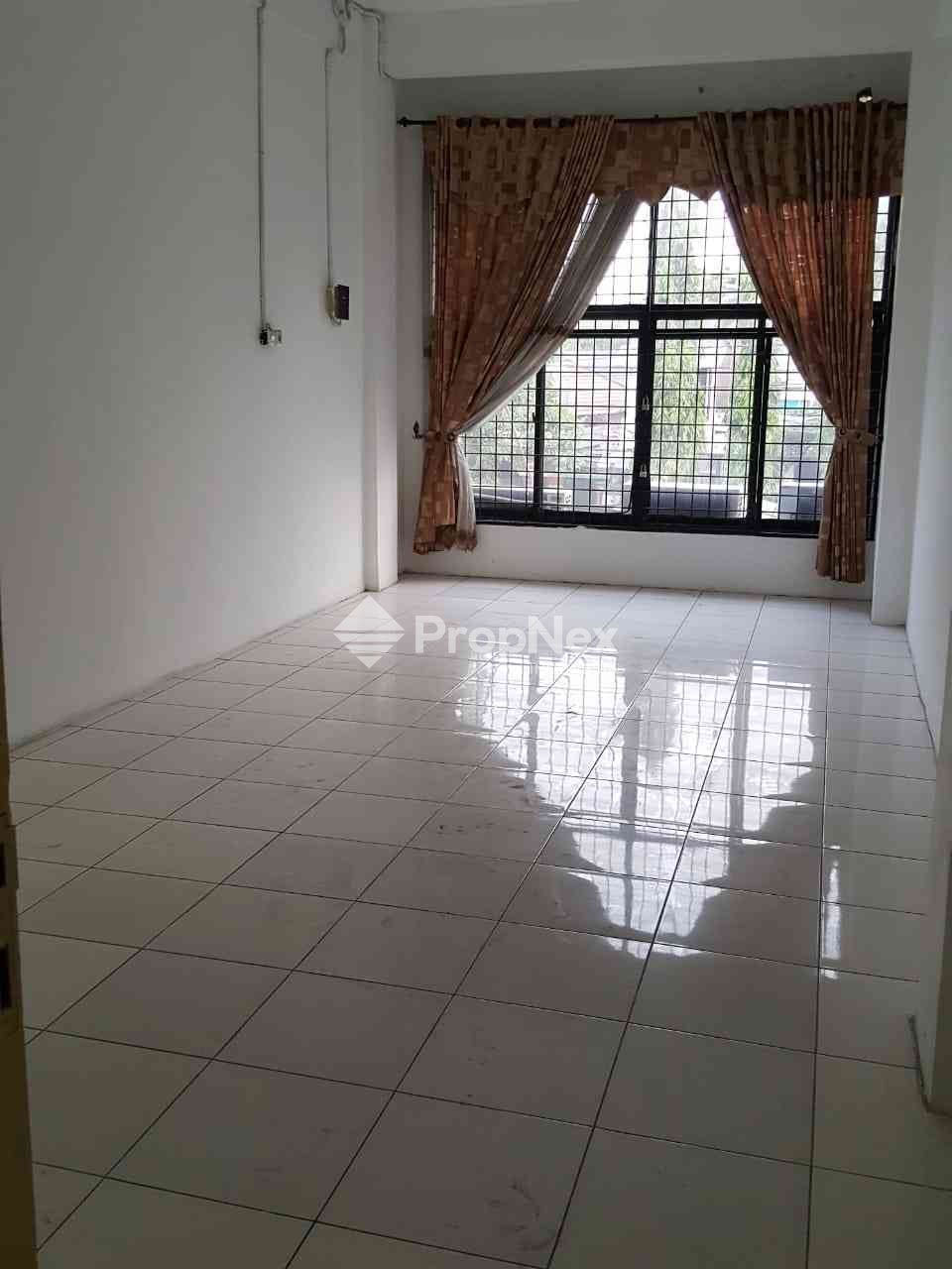 Disewa Ruko - Ruko 3 Lantai, Rungkut | PropNex Plus