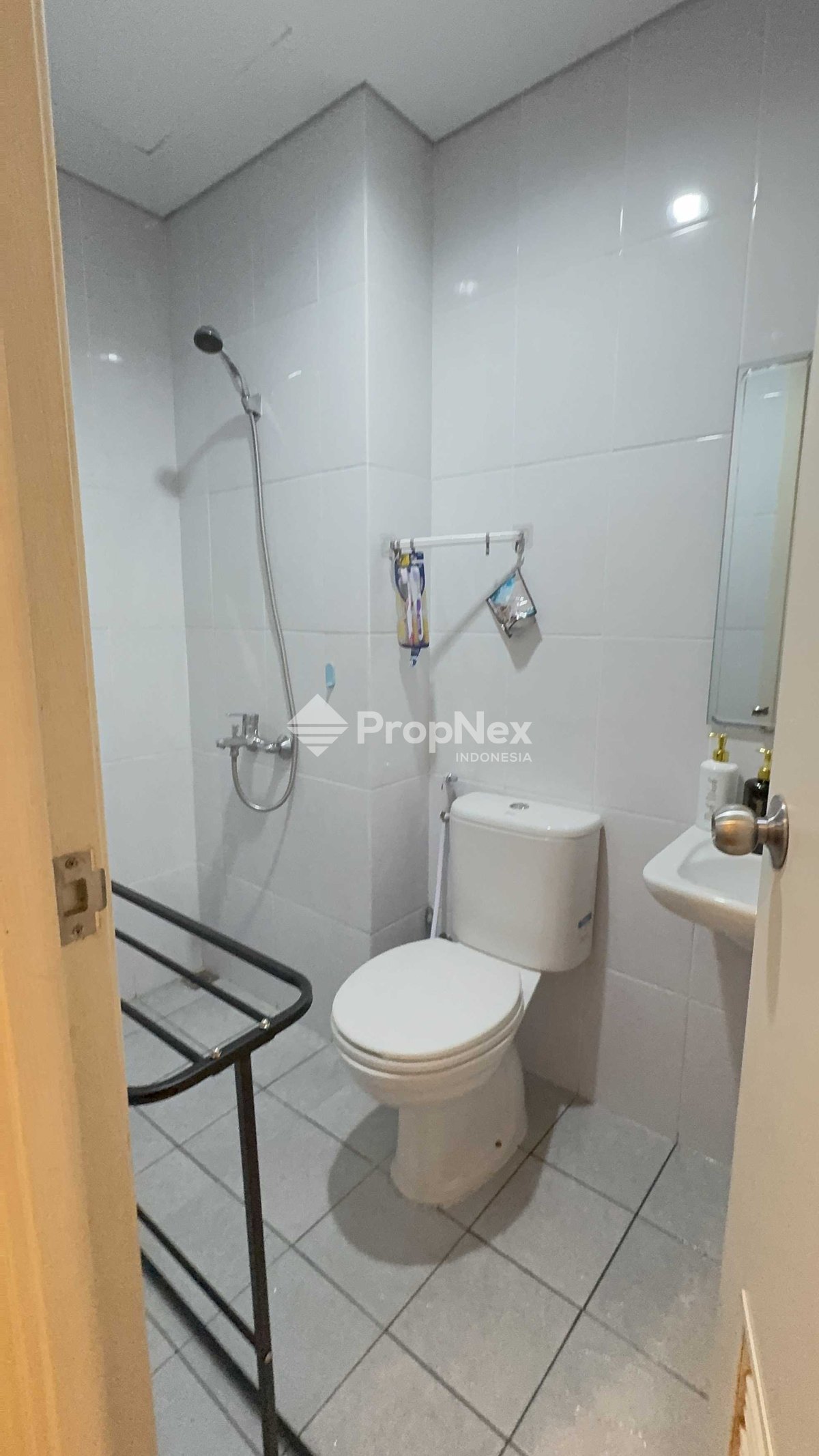 Disewa Apartemen Nempel Stasiun-Patraland Urbano Bekasi — foto 10