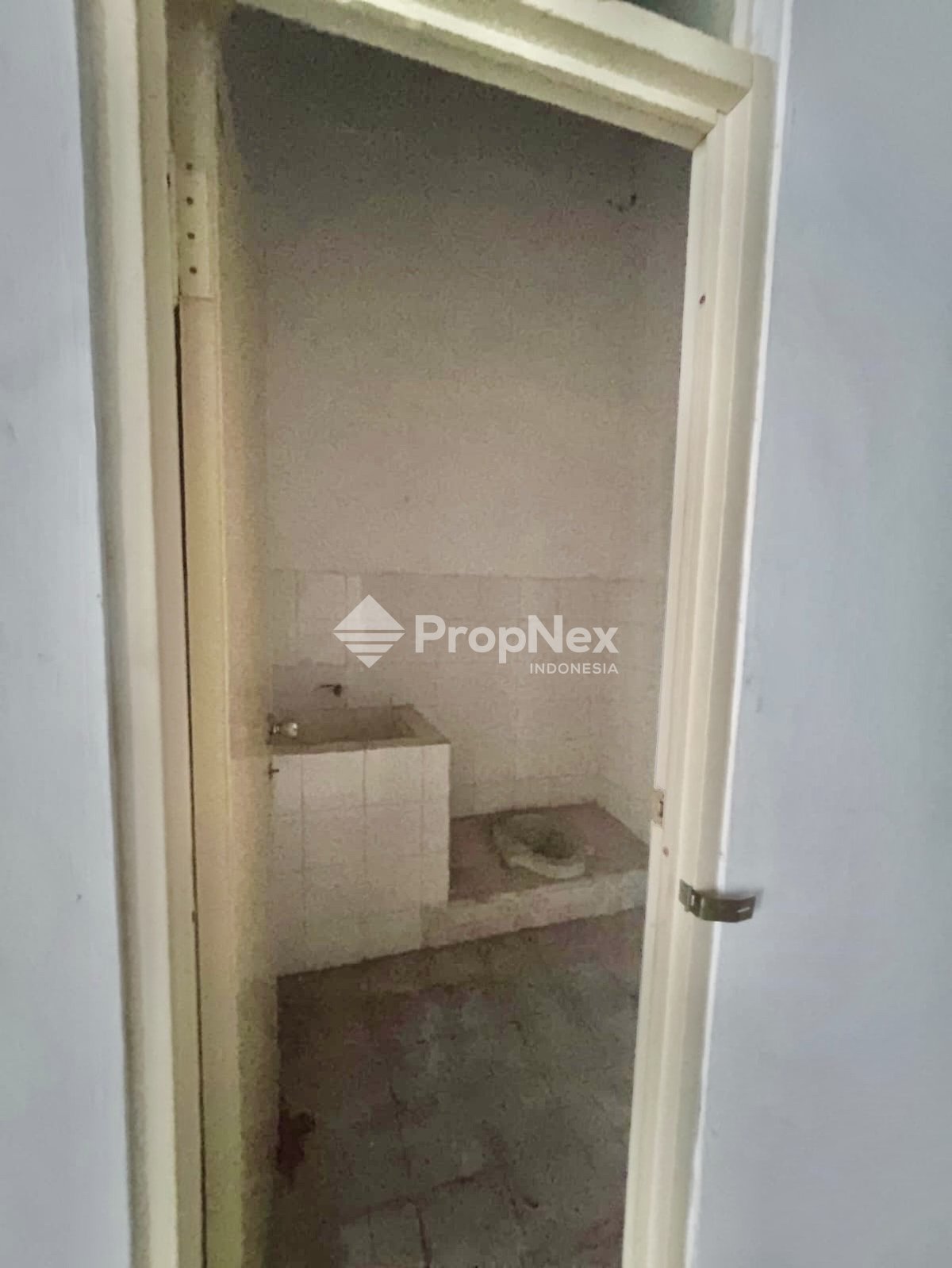 DIJUAL RUKO BUNTARAN GANDENG BELAKANG MIE GACOAN MANUKAN MARGOMULYO — foto 2