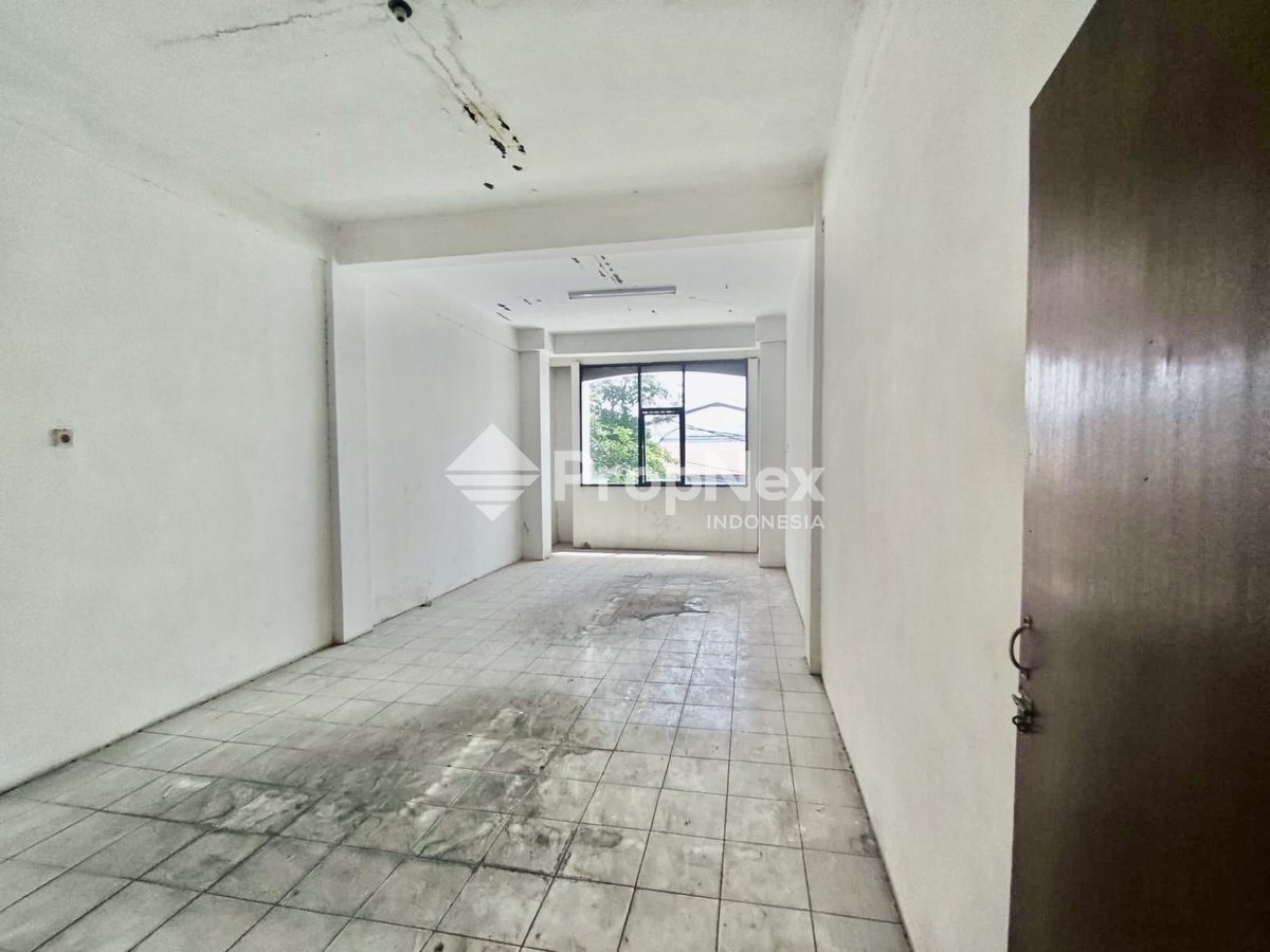 DIJUAL RUKO BUNTARAN GANDENG BELAKANG MIE GACOAN MANUKAN MARGOMULYO — foto 4