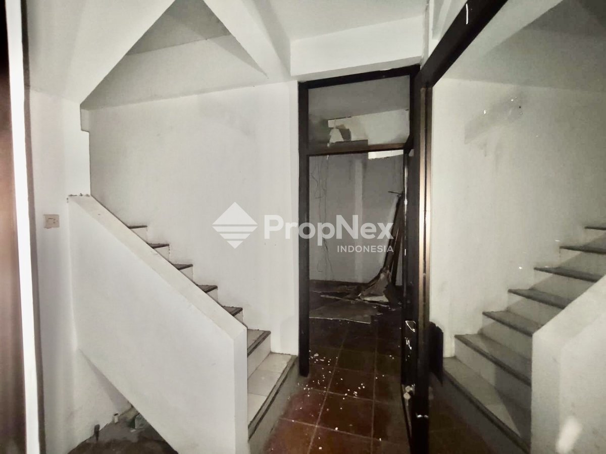 DIJUAL RUKO BUNTARAN GANDENG BELAKANG MIE GACOAN MANUKAN MARGOMULYO — foto 10
