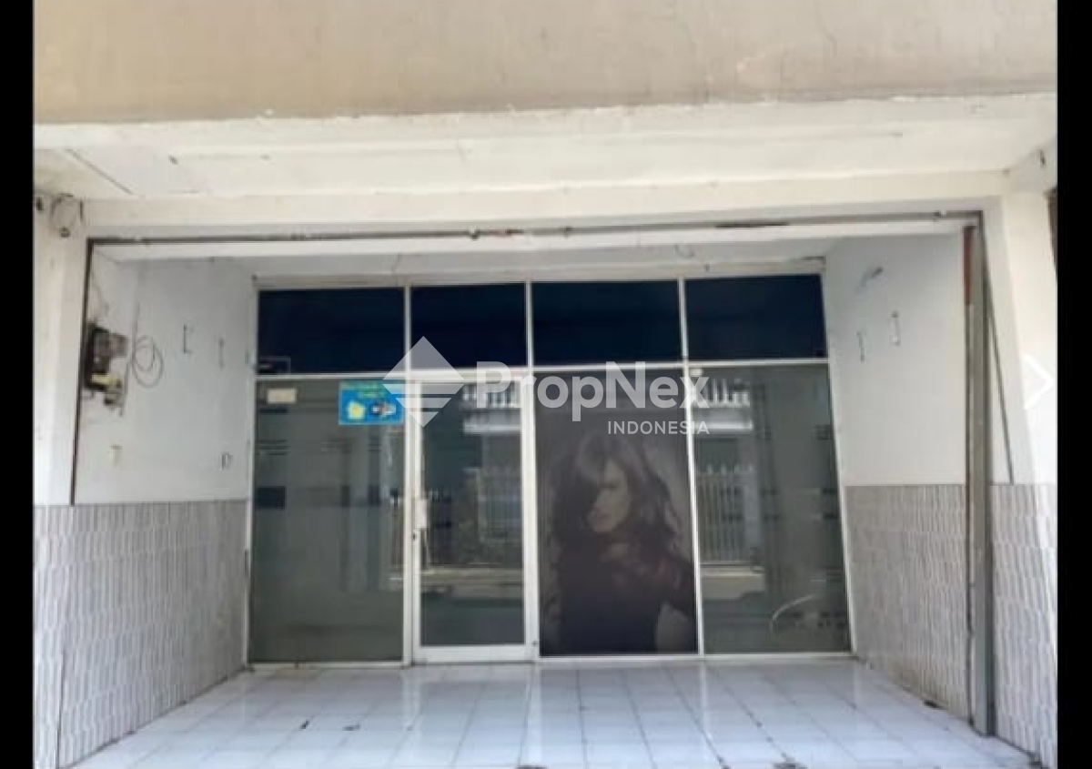 Komersil Ex Salon Siwalankerto Selangkah ke Univ Petra