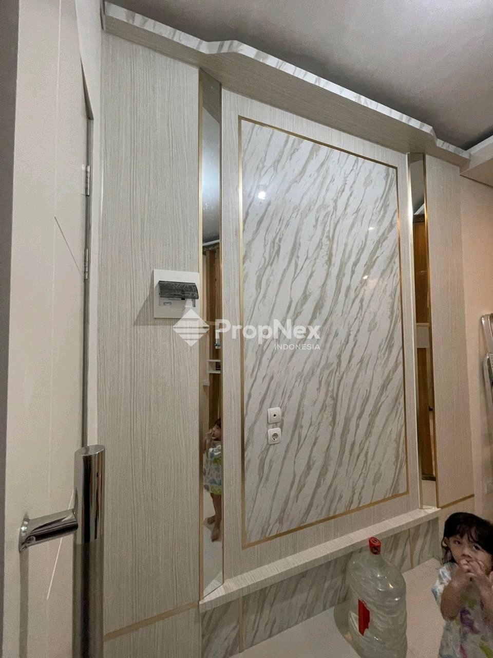 dijual rumah Greenland menganti — foto 3