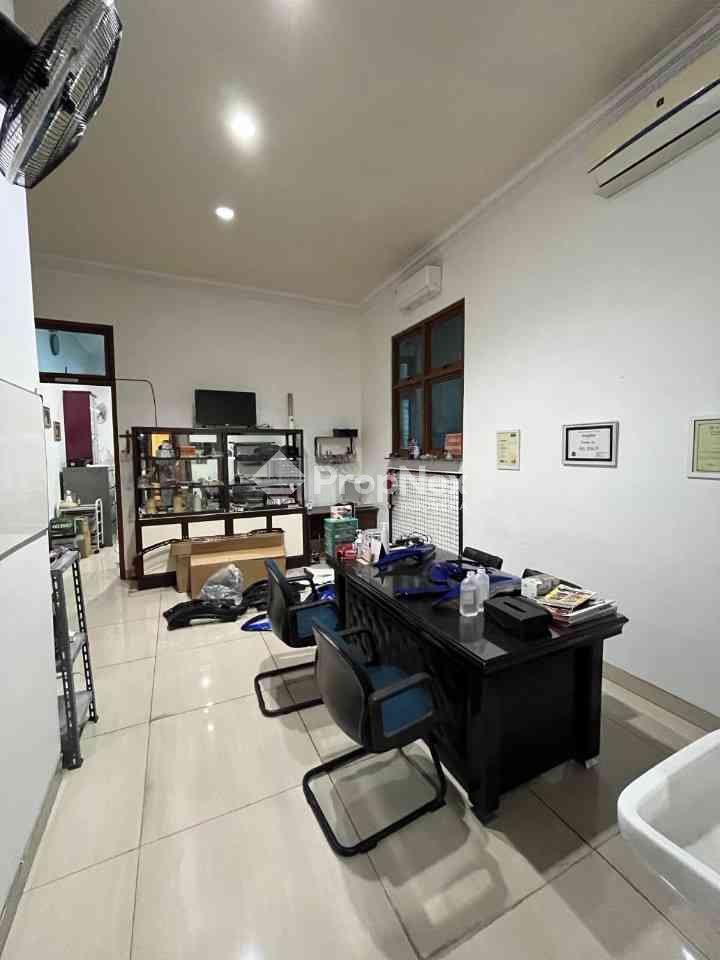 rumah mewah FULL MARMER area komersial Surabaya Pusat — foto 5