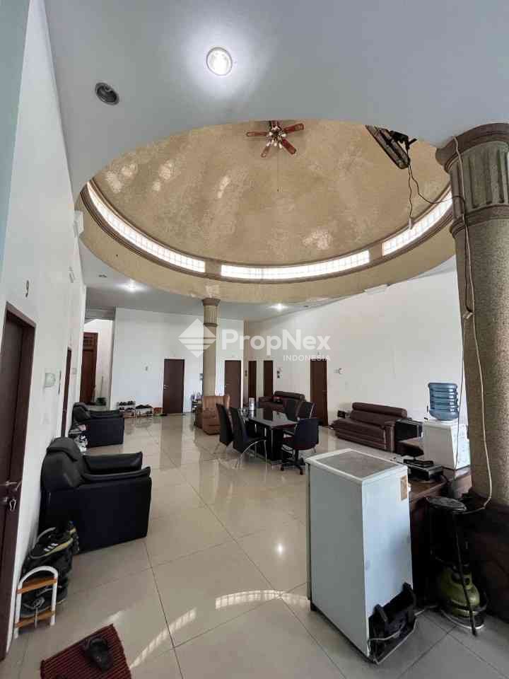 rumah mewah FULL MARMER area komersial Surabaya Pusat — foto 6